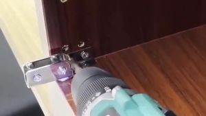 Bộ Bản Lề Cửa Tủ Kính - Kẹp Kính Nhấn Mở Bằng Thép Không Gỉ Không Khoan Lỗ ( Thép Dày 1.8mm Dùng Cho Kính Dày 5 - 8mm )