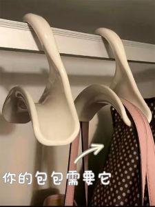 ตัวช่วยจัดระเบียบกระเป๋าแบบสร้างสรรค์ ตัวโน้มกรอบโค้งสำหรับหมวก เข็มขัด ผ้าชีฟอง ตู้เสื้อผ้า ชุดเสื้อผ้า ไม่ต้องเจาะ