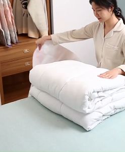 มาใหม่ ถุงสูญญากาศ มีหลายขนาดให้เลือก 40x60/60x80/80x100  สำหรับเสื้อผ้าผ้านวมผ้าปูที่นอนหมอนและผ้าม่าน มีวาวล์ทุกใบ ซิปล็อค2ชั้น