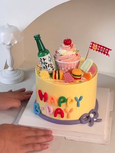 [READY STOCK]Simulate beer Glass cake decoration Whisky Bailey Beer Cake Decoration Ornament #模仿真小酒瓶蛋糕装饰摆件 小酒瓶蛋糕摆件