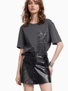 เสื้อยืดคอกลมแขนสั้นทรงหลวมสไตล์ฝรั่งเศส ปักลายระบาย สำหรับผู้หญิง แฟชั่นฤดูร้อน 2025 เสื้อตัวบนทรงหลวมใหม่