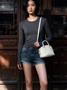 2025 New Ins High-End Bowling Bag Single Shoulder Crossbody Commuter Shell Mobile Phone Bag for Women Lightweight Soft PU