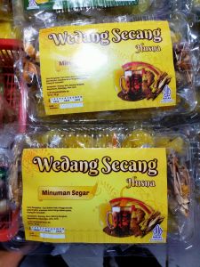wedang secang - herbal tradisional - hangat menyegarkan - atasi berbagai masalah kesehatan - atasi kolesterol - kaya antioksidan - bagus untuk pencernaan