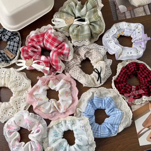 Gratis Semua -  Aksesoris Rambut Wanita Elastis Lucu / Ikat Rambut Wanita Korean Style / Ikat Rambut Scrunchie Renda Motif Abstrak