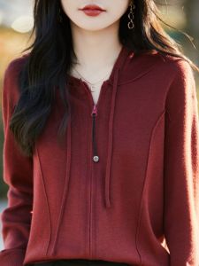 เสื้อคาร์ดิแกนถักผ้าขนสัตว์เนื้อนุ่มสไตล์ใหม่ 2025 สำหรับผู้หญิง พร้อมซิปคู่ ปกโปโล สีสันสดใส แฟชั่น ฤดูใบไม้ผลิ