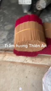 Nhang trầm hương tự nhiên Thiên An  30cm Ít Khói Thơm Nhẹ Dễ Chịu Không kích mũi 500 gram 350 cây nhang trầm Thiên An chân đỏ