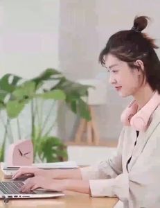 Quạt Đeo Cổ USB Mini Tích Điện Không Cánh Tiện Lợi Có 3 Cấp Độ Gió Dáng Thể Thao Dung Lượng Pin Lớn 4000mAhm Quạt đeo cổ siêu mát Quạt điện mini