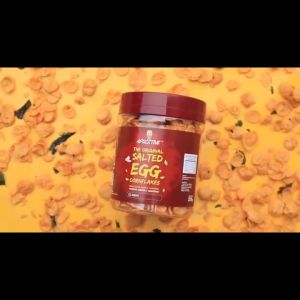 ADUCKTIVE Salted Egg Cornflakes: Golden Crunchy Chips Made With Real Salted Egg & Addictive Flavors (Original/Spicy)