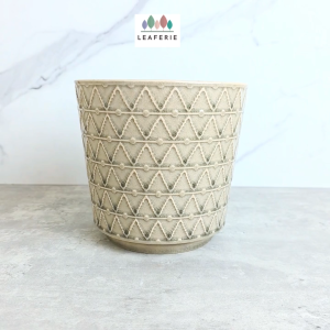 The Leaferie Linz plant pots. flowerpot . flowerpots . flower pot . planter . planters . Ceramic