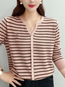 V-Neck Striped Knitwear Autumn Fashion Youthful Slimming Base Shirt Embroidered Beaded Mid-Aged Mom Top Comfortable Loose Fit