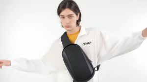 BANGE Hard Shell กระเป๋าหน้าอกสำหรับ Men Multifunction กระเป๋าสะพายข้างกันน้ำชายกระเป๋าแมสเซนเจอร์คาดกระเป๋าทริประยะสั้นกระเป๋าผู้ชายสะพายข้าง Chest pocket for Waterproof crossbody bag mens messenger bag short trip bag mens crossbody bag