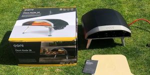 OONI KODA 16 30M Gas Powered Pizza Oven with Pizza stone