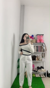 ชุดเซ็ตแฟชั่นผู้หญิงสีขาว สวมใส่ได้หลายโอกาส ดีไซน์หรู ใส่แล้วดูแพงและมั่นใจ