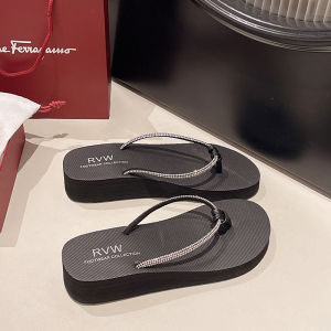 รองเท้าแตะส้นกลางสำหรับผู้หญิง รองเท้าแตะชายหาด ทรงหัวแหลม พื้นยางกันลื่น ส้นหนา รองเท้าแตะแบบสวมสบายสำหรับกลางแจ้ง