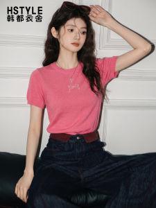 HSTYLE | Áo Thun Knit Phong Cách Thường Có Thêu Hình Cung Đỏ Hồng