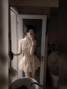 CHANGTONG | Age-reducing Matching Set Outfit Lace Top & Skirt
