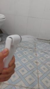 Vòi xịt vệ sinh nhựa giá rẻ