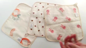 ผ้าเช็ดหน้าเด็ก 25*25cm ผ้าเช็ดมือเด็ก ผ้าฝ้าย พกสะดวก ผ้าสาลูเด็ก ดูดซับน้ํา ผ้าเช็คหน้าเด็ก