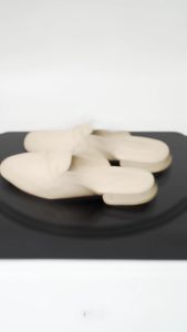 SEIS Scarlet Mules Wanita