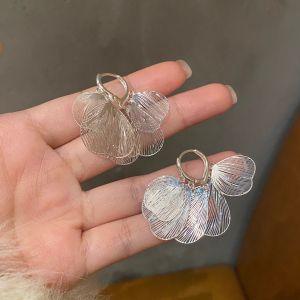 Chocho Golden Butterfly Wing Tassel Earrings High-End Unique Design Fashionable Jewelry Ear Cuffs Alloy Plated Gold