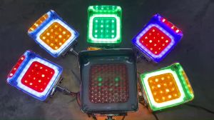 ไฟกิ๊กก๊อก หน้าเดียว ทรงเหลี่ยม 4.5 นิ้ว ไฟหลังคา ไฟติดรถ ระบบไฟ 12-24v (ราคาต่อดวง)