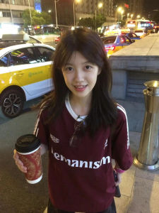 เสื้อยืดแขนสั้น American Retro ไหล่ใส่ ผู้หญิง ฤดูร้อน หลวม พรางหุ่น อินเทรนด์ ยี่ห้อ เสื้อท่อนบน ผ้าฝ้าย สไตล์วินเทจบริสุทธิ์