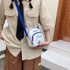 QNQN ผู้หญิงน่ารักการ์ตูนกระเป๋าสะพายไหล่ แฟชั่นกระเป๋าสะพายไหล่สบาย ๆ การ์ตูนการ์ตูนการ์ตูนออกแบบการพิมพ์ กระเป๋าสะพายใต้วงแขน มินิแบบพกพาช้อปปิ้งกระเป๋าสะพาย