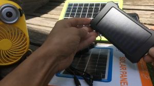 Solar Panel Tiger World 7W And Solar Power Bank 20000mAh ชุดแผงโซล่าเซลล์ พร้อม แบตสำรอง พลังงานแสงอาทิตย์