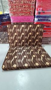 ที่นอนยาง (PE)  ขนาด 5 ฟุตและ 6 ฟุต หนา 3 นิ้ว  พับได้ เก็บสะดวกไม่เปลืองพื้นที่ ไม่ยุบ ลายผ้าไหมจีน