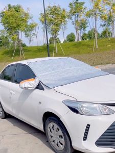 ที่บังแดดรถยนต์ ผ้าคลุมรถยนต์ ม่านบังแดดรถยนต์ ผ้าบังแดดหน้ารถ ม่านบังแดดแม่เหล็ก 260*110CM ผ้าคลุมหน้ารถ สะท้อนแสงแดด UV ลดความร้อนภายในรถ ใช้งานง่าย ผ้าคลุมกระจกหน้ารถยนต์กันความร้อน