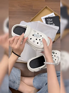 11.11 MEGA SALE Sandal Kodok Wanita Terbaru 2025 Karet Tebal Sandal Fuji Viral Tinggi Sandal Baim Wanita Dewasa