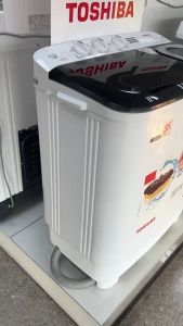 TOSHIBA เครื่องซักผ้า 7.5 ก.ก. รุ่น VH-H85MT TWIN TUB WASHING MACHINE โตชิบา