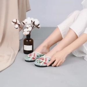 Old Beijing Embroidered Slippers for Outer Wear Ethnic Style Cloth Slipper Embroidery Womens Toe Cap Chinese Style Summer Breathable Ancient Style Flat