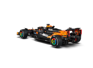 F1 MCL39 Scale 1:8 1675pcs Model Car Building Technic Block Brick Toys