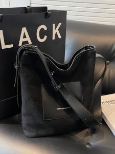 กระเป๋าสะพายข้างหนังกลับทรงสี่เหลี่ยมผืนผ้าขนาดใหญ่สำหรับเดินทางแบบเรโทรสำหรับผู้หญิง กระเป๋าสะพายข้างแบบสะพายไหล่ข้างเดียวแบบทันสมัย กระเป๋าถือทรงสี่เหลี่ยมผืนผ้าสำหรับฤดูใบไม้ร่วงและฤดูหนาว