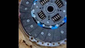 BT50 ชุดยกคลัช BT50(10")FORD-T5คอมมอนเรล2.5(16V)ดูราทอร์ค ปี06-2010แผ่น+หวี+ลป.คลัช+ลป.ปลายเกียร์ แบรนด์LUKแท้