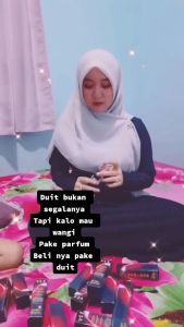 minyak wangi parfum VIC. BOMBSHELL