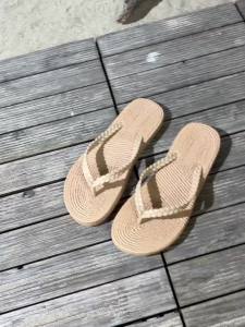 Womens Summer Beach Vacation Round-Toe Comfortable Open-Toe Waterproof Non-Slip Flat Flip-Flops Casual Home-Style Flip-Flops