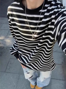 Áo Nỉ Sọc Đen Trắng Rộng Rãi Phong Cách Mỹ Cổ Điển Cho Nam Áo Len Dệt Kim Dài Tay Mùa Thu Áo Sơ Mi Lót Bên Trong Cao Cấp