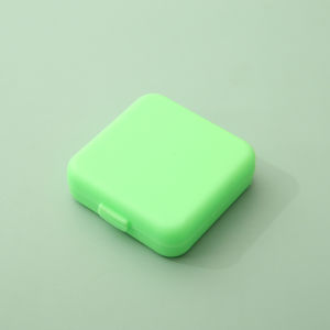 Portable Square Four-Grid Pill Box Travel Moisture-Proof Mini Medicine Organizer Box for Easy Carry And Classification