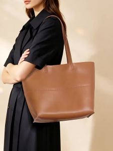 CALYPSO | Large Capacity Minimalist Leather Tote
