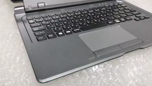 แท็บเล็ต Fujitsu ArrowsTab Q665-M/M 2in1 พร้อมคีย์บร์อด Intel Core M-5Y31 (RAM