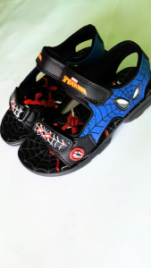 Dép Sandal Siêu Nhân Bé Trai (Size 26 đến 39) Quai Da Mềm Đế Êm HKT Shop SD819