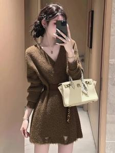 QFN | Brown Elegant Knitted V-Neck Long Sleeve Dress