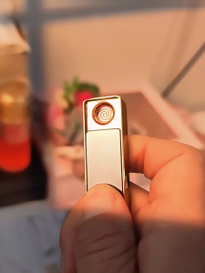 New Fashion Metal USB Rechargeable Tungsten Lighter Portable Windproof Smooth Mirror Cigarette Lighter Mens Gift Gadget