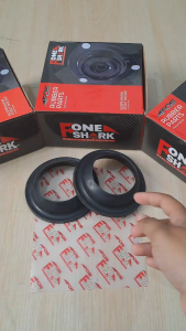 F-One Shark FOS Karet Tatakan Per / Karet Bantalan Per Belakang Atas Toyota Calya / Sigra Original