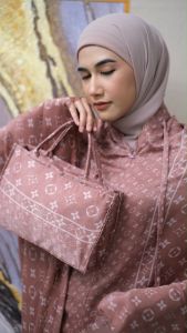 Mukena Dewasa 2in1 Elvitha Santorini Shimmer Silk Motif Premium By Syafiq