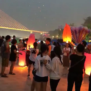 10pcs Lampion Terbang / Sky Lantern / Lentera Tahun Baru Imlek Pesta / New Year Sky Lanterns