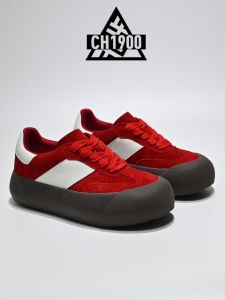 รองเท้าเด็กซ์สไตล์เยาวชนสำหรับผู้หญิง รองเท้าลำลองแบบสวมหัวใหญ่ รองเท้าหนังบุขนแกะสีแดง ทรงหัวมน ด้านบนเป็นยาง รองเท้าผ้าใบส้นหนา