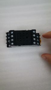 10ชิ้นใหม่และเป็นต้นฉบับ PYFZ-14-E OMRON รีเลย์ซ็อกเก็ต (เป็น PYF14A-E รุ่นปรับปรุง) นำไปใช้กับ H3Y-4-C MY4N-GS